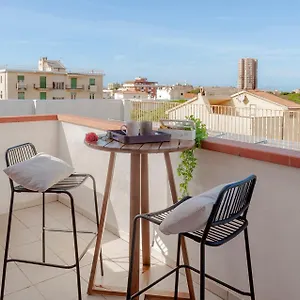 Appartamento Attico In Centro - Parcheggio Gratuito, Livorno